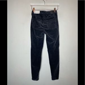 AEO | NWT Dark Grey Hi-Rise Super Stretch Jegging